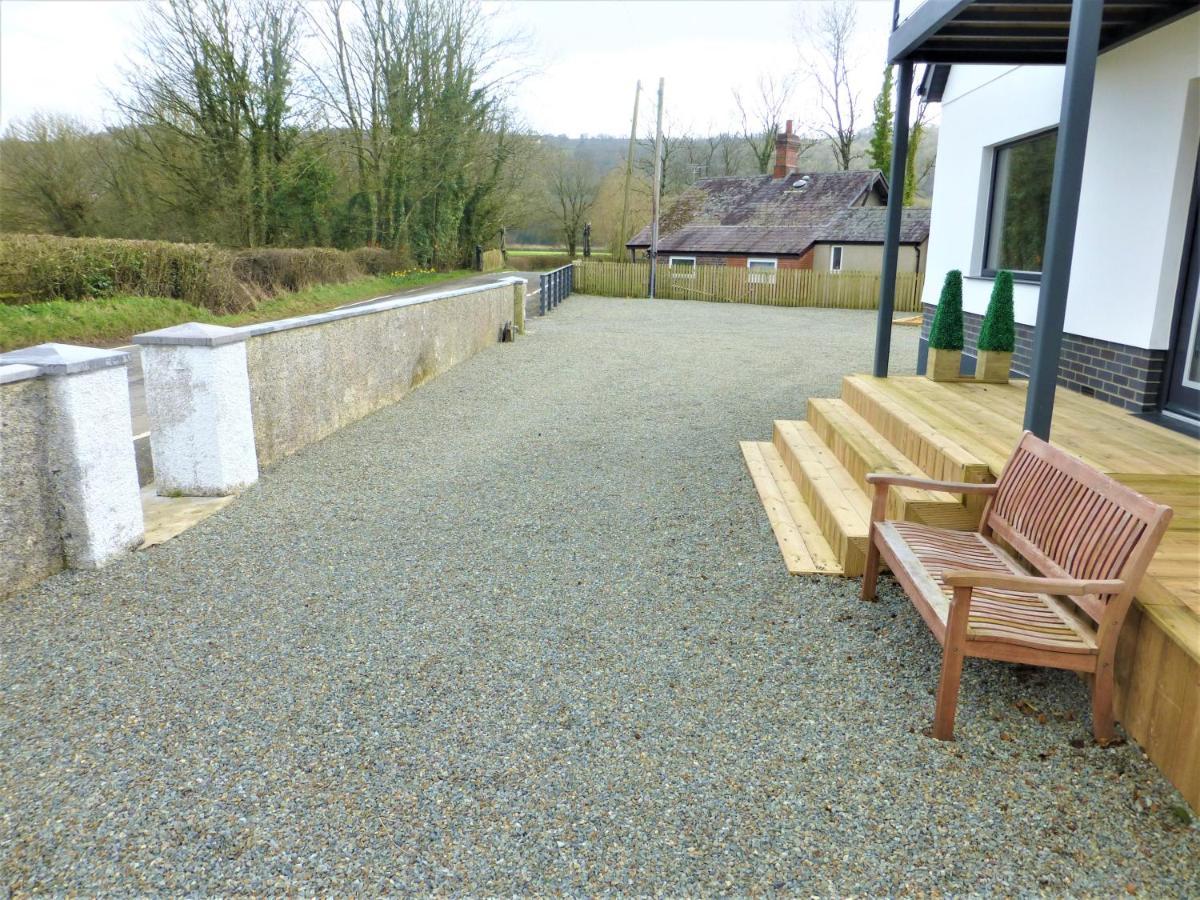 Gerycastell Luxury Holiday Apartment With Stunning Views & Ev Station Point Carmarthen Exterior photo