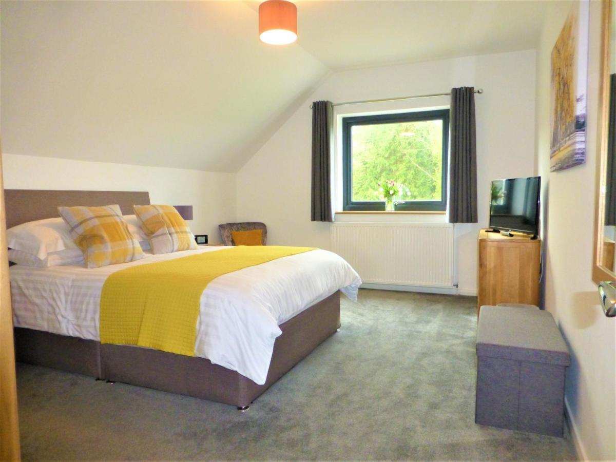 Gerycastell Luxury Holiday Apartment With Stunning Views & Ev Station Point Carmarthen Exterior photo